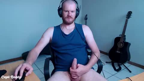 Snapshot of capt_booty chatting on November 2025 10:37:01 AM capt_booty online show from November 2025 10:37:01 AM