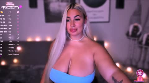 Snapshot of cara__harris chatting on December 2024 05:43:01 PM . . online show from December 2024 05:43:01 PM