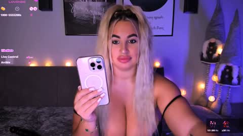 Snapshot of cara__harris chatting on February 2025 07:20:02 PM . . online show from February 2025 07:20:02 PM