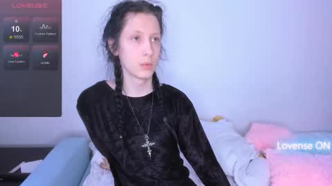 CaraDelfie online show from February 2026 12:37:01 PM