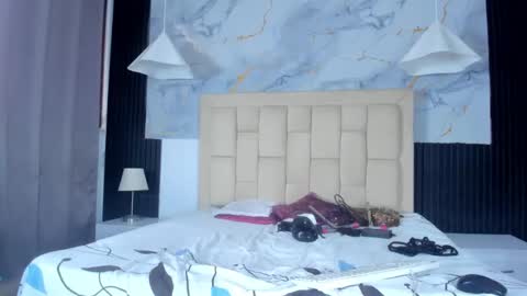 Cara  online show from December 2025 02:33:01 PM