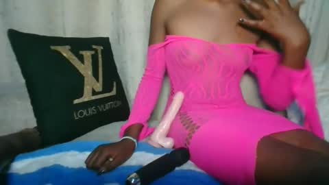 caramel_cochiey online show from February 2026 12:03:01 AM