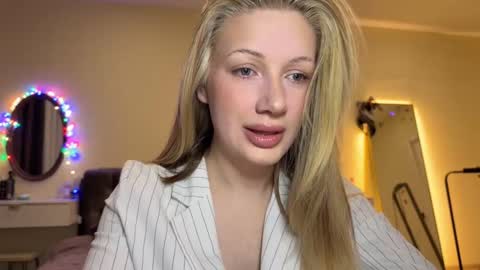 Stella online show from February 2026 03:48:02 PM