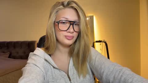 Stella online show from February 2026 04:54:01 PM