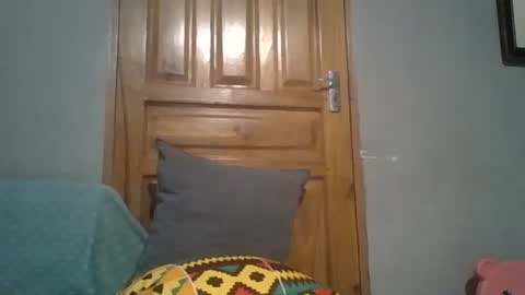 Snapshot of caramelchoc81 chatting on December 2024 12:45:02 AM candylious81 online show from December 2024 12:45:02 AM