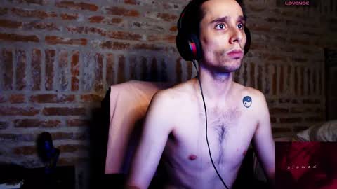 carameltoy4 online show from March 2026 03:12:01 AM