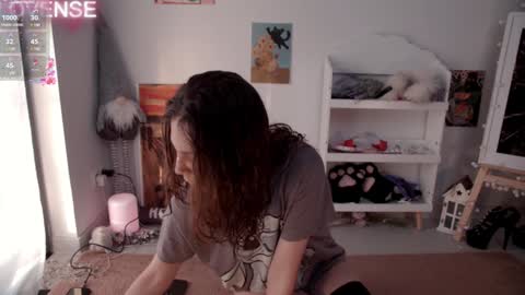 NONA    follow online show from January 2025 07:17:02 AM