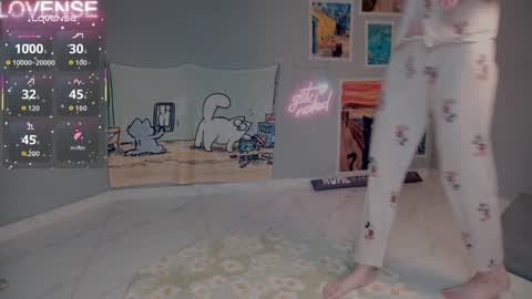 NONA    follow online show from September 2025 06:15:01 AM