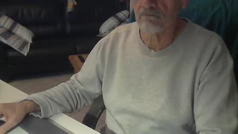 Snapshot of cargo69 chatting on January 2025 04:13:02 PM cargo69 online show from January 2025 04:13:02 PM