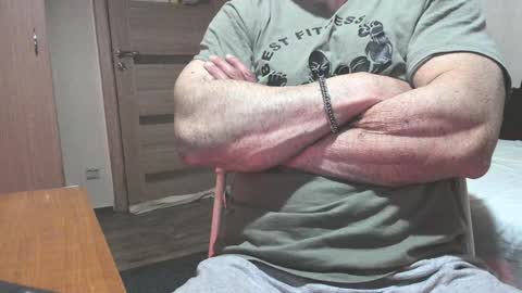 Snapshot of carin_the_body chatting on January 2025 09:41:01 AM Laz online show from January 2025 09:41:01 AM