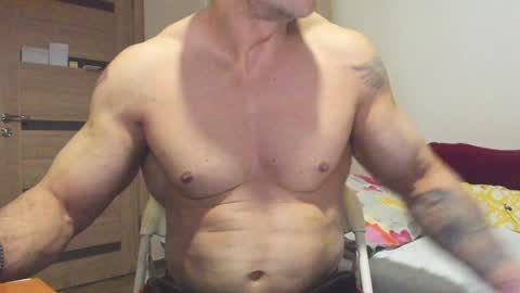 Snapshot of carin_the_body chatting on January 2025 10:51:01 PM Laz online show from January 2025 10:51:01 PM