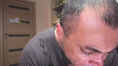 Snapshot of carin_the_body chatting on January 2025 10:12:01 PM Laz online show from January 2025 10:12:01 PM