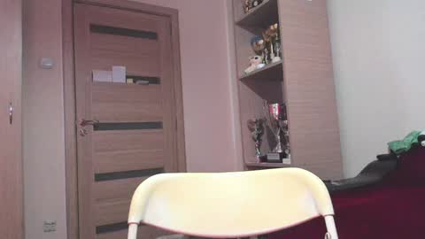 Snapshot of carin_the_body chatting on January 2025 12:35:01 PM Laz online show from January 2025 12:35:01 PM