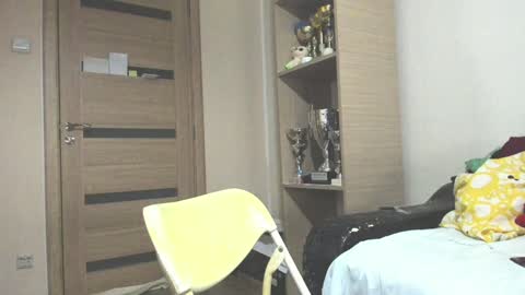 Snapshot of carin_the_body chatting on January 2025 02:08:01 AM Laz online show from January 2025 02:08:01 AM