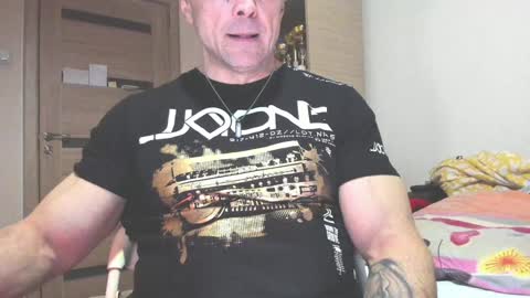 Snapshot of carin_the_body chatting on January 2025 06:21:01 PM Laz online show from January 2025 06:21:01 PM