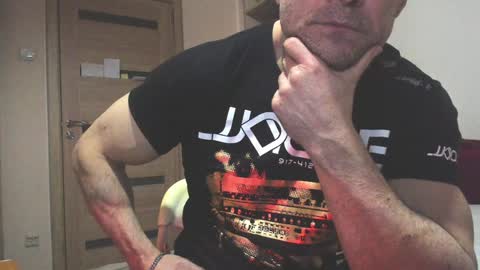 Snapshot of carin_the_body chatting on January 2025 05:29:01 AM Laz online show from January 2025 05:29:01 AM