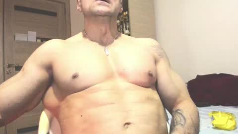 Snapshot of carin_the_body chatting on February 2025 09:04:02 PM Laz online show from February 2025 09:04:02 PM