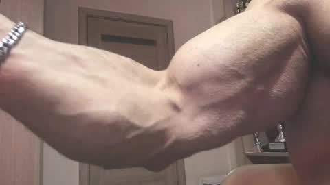 Snapshot of carin_the_body chatting on February 2025 06:47:02 AM Laz online show from February 2025 06:47:02 AM