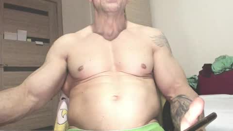 Snapshot of carin_the_body chatting on September 2025 09:15:01 PM Laz online show from September 2025 09:15:01 PM