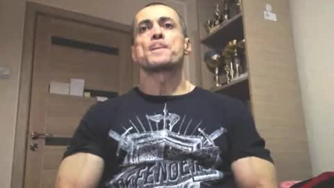 Laz online show from October 2025 07:04:02 PM