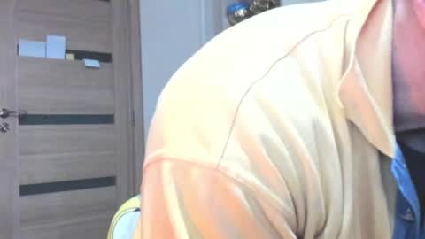 Laz online show from November 2025 12:16:01 PM