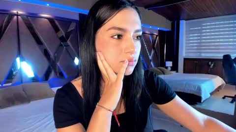 Snapshot of carina_rossi chatting on February 2025 11:57:02 AM Carina online show from February 2025 11:57:02 AM