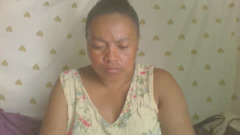 Snapshot of carinesexy69 chatting on April 2026 12:00:02 PM carinesexy69 online show from April 2026 12:00:02 PM