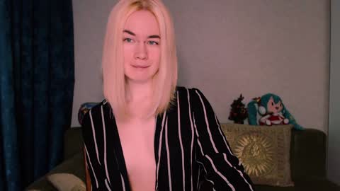 Snapshot of carinfox chatting on January 2025 04:37:01 AM Carin online show from January 2025 04:37:01 AM
