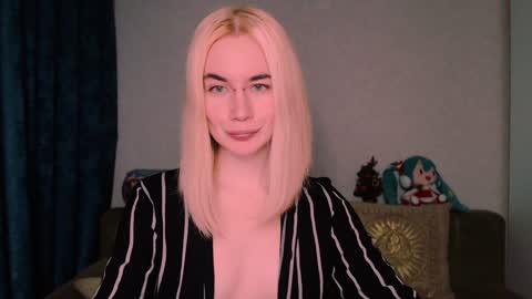 Snapshot of carinfox chatting on January 2025 05:05:01 AM Carin online show from January 2025 05:05:01 AM