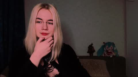 Snapshot of carinfox chatting on February 2025 02:00:01 AM Carin online show from February 2025 02:00:01 AM
