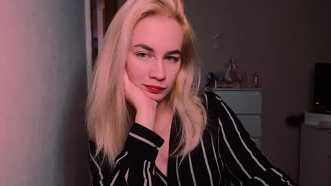 Carin online show from October 2025 10:31:01 PM