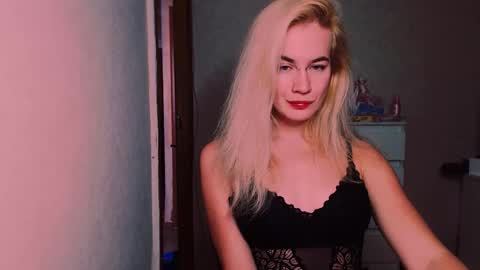 Carin online show from October 2025 07:58:02 PM