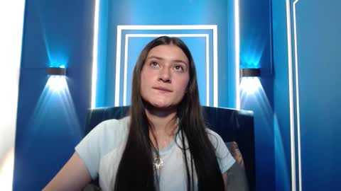 Snapshot of caritoluna_ chatting on November 2025 03:40:01 AM Carito online show from November 2025 03:40:01 AM