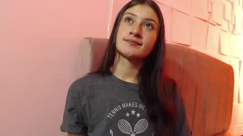 Snapshot of caritoluna_ chatting on December 2025 03:14:02 AM Carito online show from December 2025 03:14:02 AM