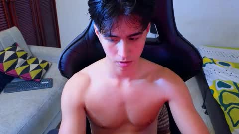 carl_dixon online show from November 2025 09:31:01 PM