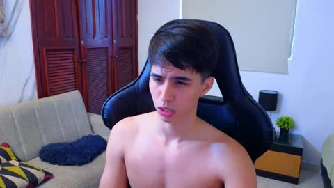 carl_dixon online show from May 2026 10:03:01 PM