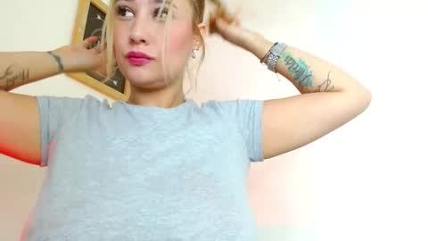 Carla online show from September 2025 12:06:01 PM