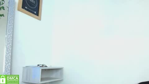 Carla online show from November 2025 11:32:01 AM