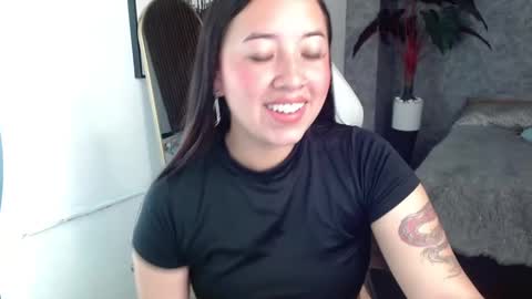 Snapshot of carla_parissii chatting on March 2025 01:09:01 PM Carla online show from March 2025 01:09:01 PM