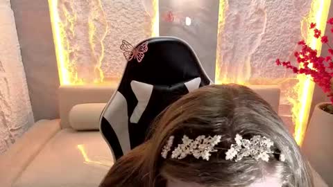 Carla  online show from October 2025 01:23:02 PM