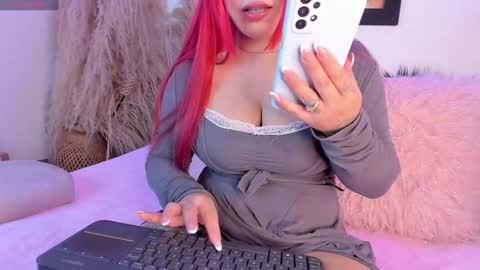 Snapshot of carla_wet18 chatting on January 2025 03:51:01 AM Carla Wet18 online show from January 2025 03:51:01 AM