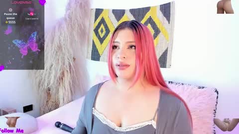 Snapshot of carla_wet18 chatting on February 2025 04:47:01 AM Carla Wet18 online show from February 2025 04:47:01 AM