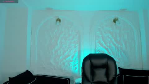 Carla online show from October 2025 12:23:02 PM