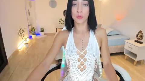 Alejandra online show from June 2026 11:02:01 PM