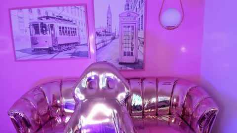 Snapshot of carlie_mayer chatting on January 2025 03:26:01 AM CARLYE online show from January 2025 03:26:01 AM