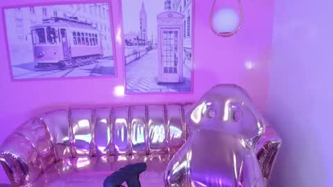 Snapshot of carlie_mayer chatting on January 2025 03:42:01 AM CARLYE online show from January 2025 03:42:01 AM
