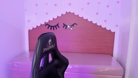 Snapshot of carlie_mayer chatting on September 2025 02:56:02 AM CARLYE online show from September 2025 02:56:02 AM