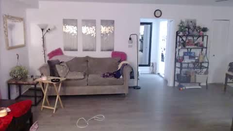 Carlie online show from September 2025 12:42:02 PM