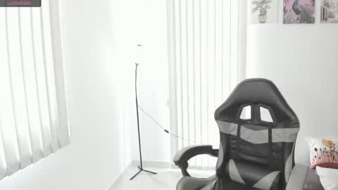 carlin1511 online show from April 2026 05:00:02 PM