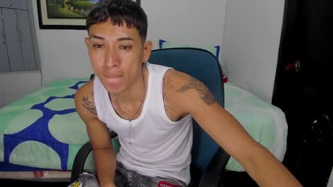 Snapshot of carlitosex09 chatting on December 2024 04:38:01 PM master online show from December 2024 04:38:01 PM